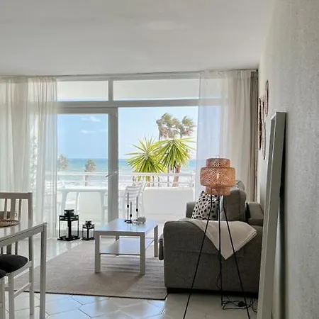 公寓 Miraflores Beach - Sea Front - Luxury 米哈斯